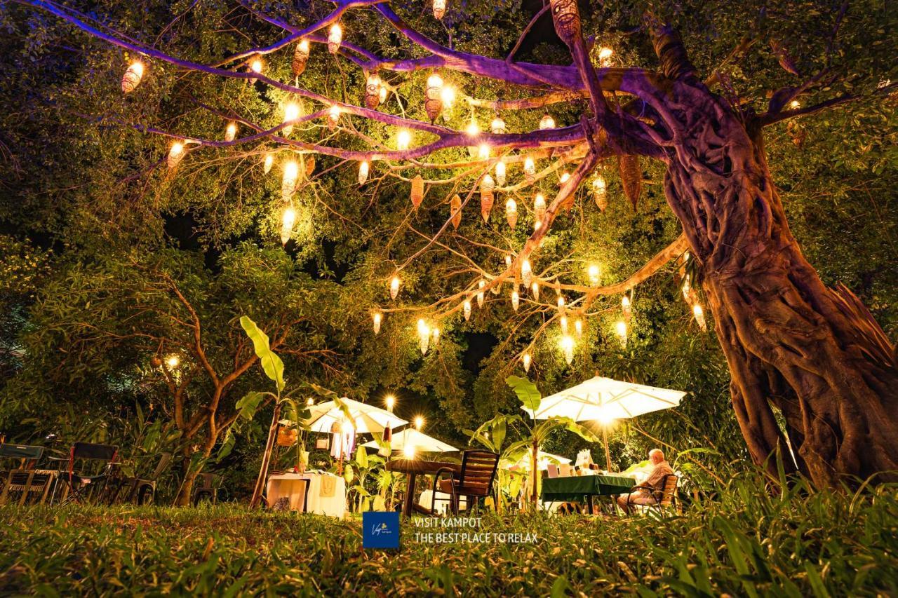 Devi Kampot Resort At Phum Kampot Esterno foto