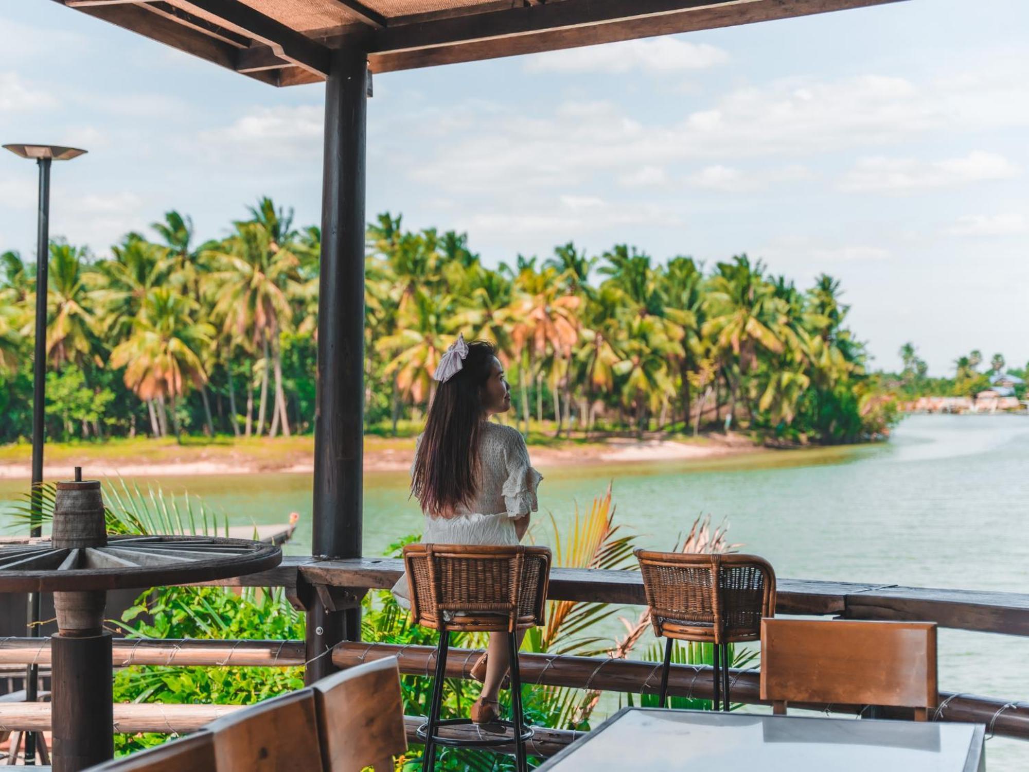 Devi Kampot Resort At Phum Kampot Esterno foto